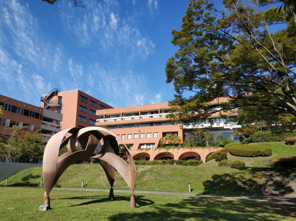 大阪大学